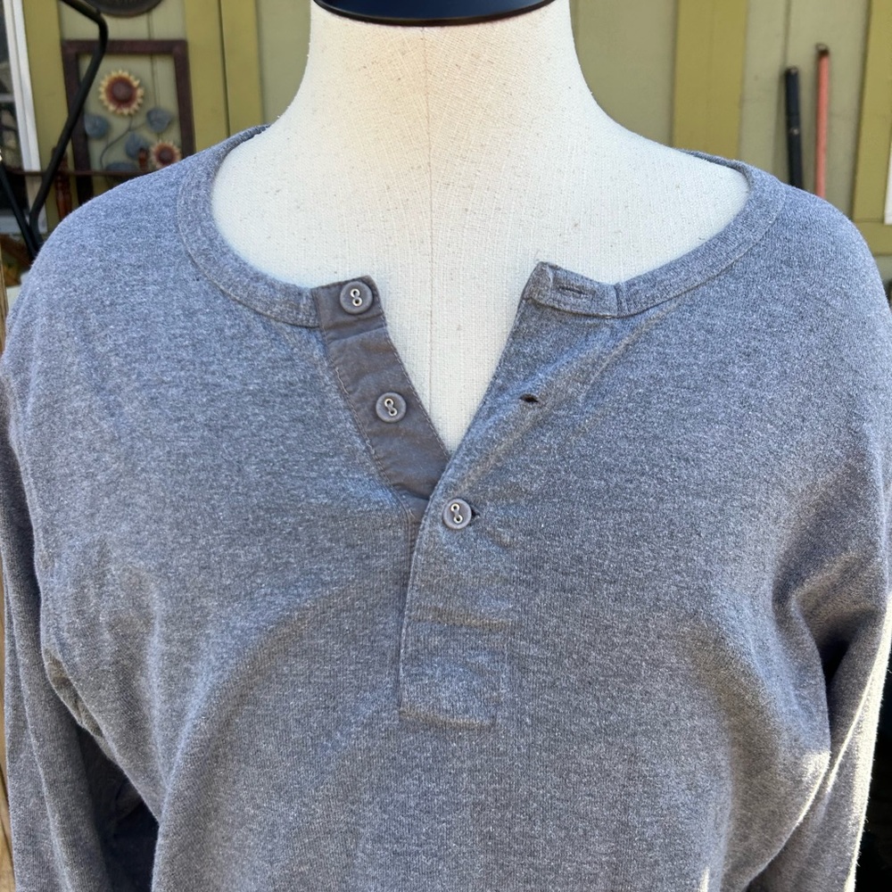 Gray Long-Sleeve Henley Shirt - Picture 5 of 13